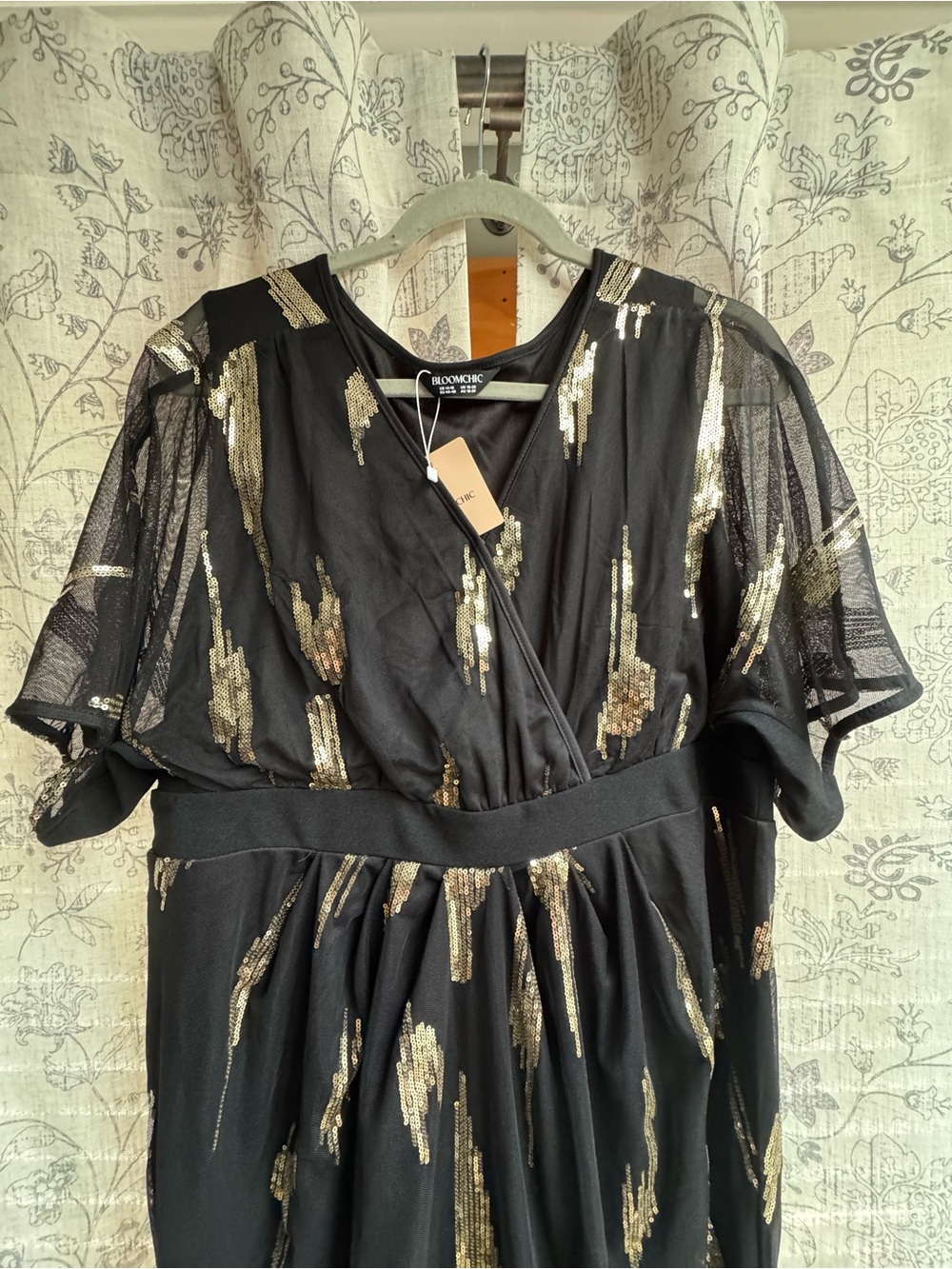 NWT - Black/gold Bloomchic Dress - Size 14/16 - Picture 7 of 8